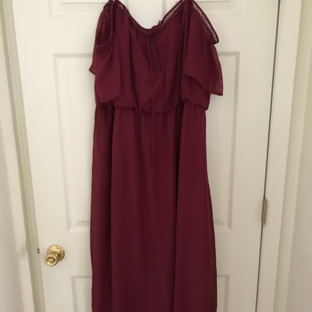 Never been worn beautiful dress!